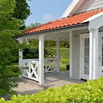 Stunning Holiday Home in Noordwijk near Beach